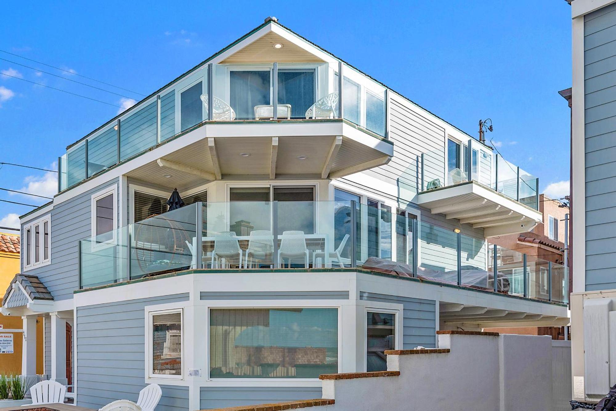The Mission Vip- 3 Decks, Ac, Steps To Sand! *